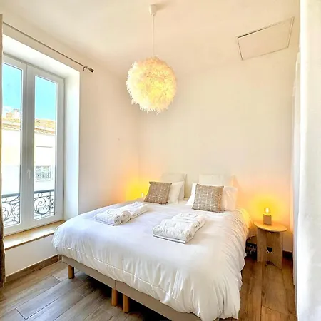 Duplex Central, 2 Personnes, Centre-ville, Lit 180x200 Nîmes