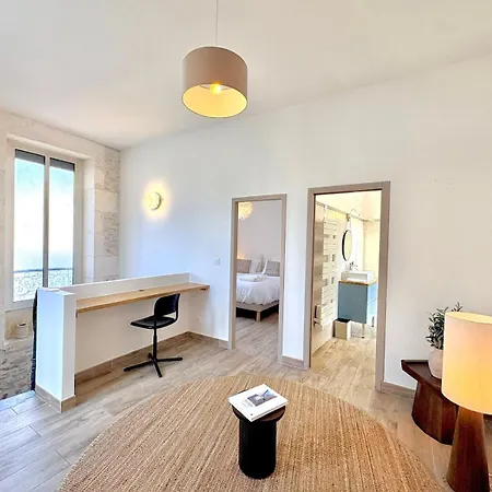 Vakantiehuis Duplex Central, 2 Personnes, Centre-ville, Lit 180x200 *
