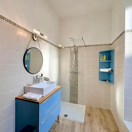 Vakantiehuis Duplex Central, 2 Personnes, Centre-ville, Lit 180x200 *